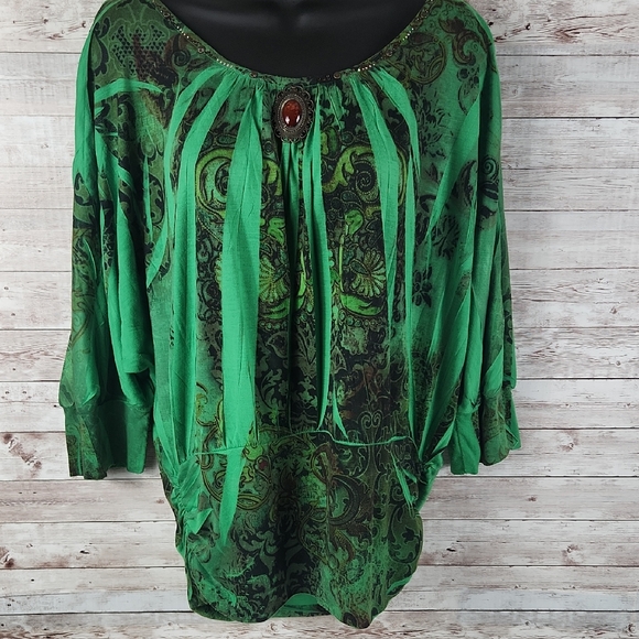 new directions Tops - Elegant Green Women's Top